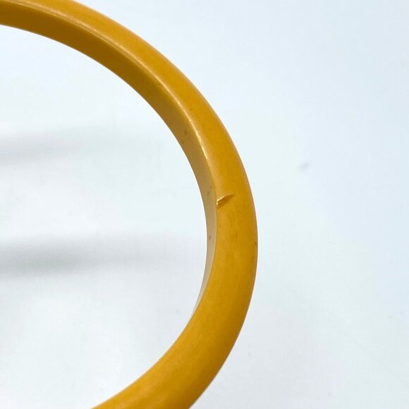 Vintage Pair of Bakelite Spacers Bangle Bracelets Yellow Green READ - Picture 8 of 12